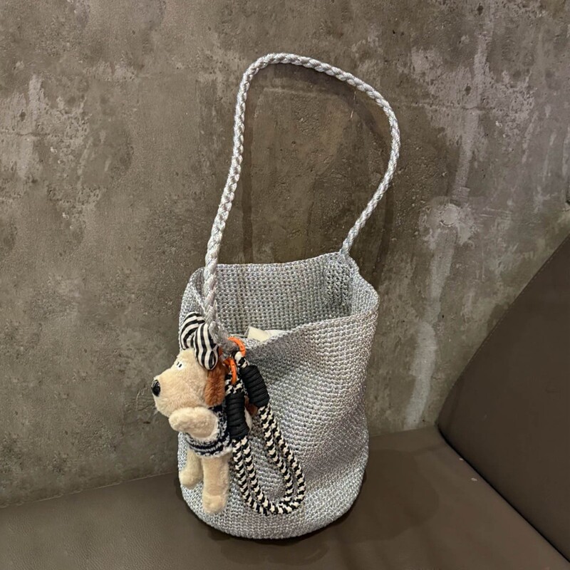 Korean Ins Metal Wire Handmade Crochet Bucket Bag for Women, Casual Lazy Vacation Style Handbag and Shoulder Bag Korean Ins Metal Wire Handmade Crochet Bucket Bag for Women, Casual Lazy Vacation Style Handbag and Shoulder Bag
