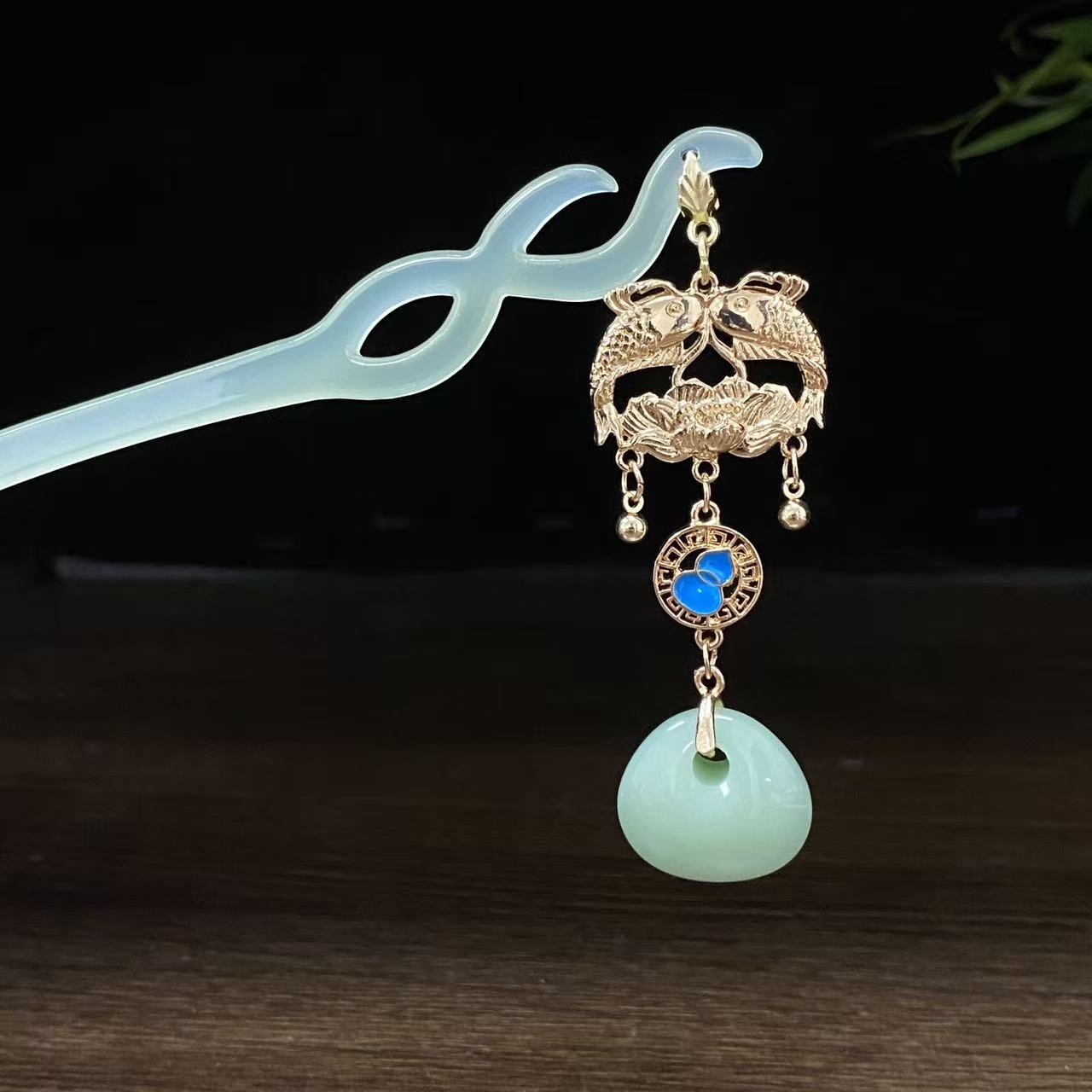Hairpin 1570