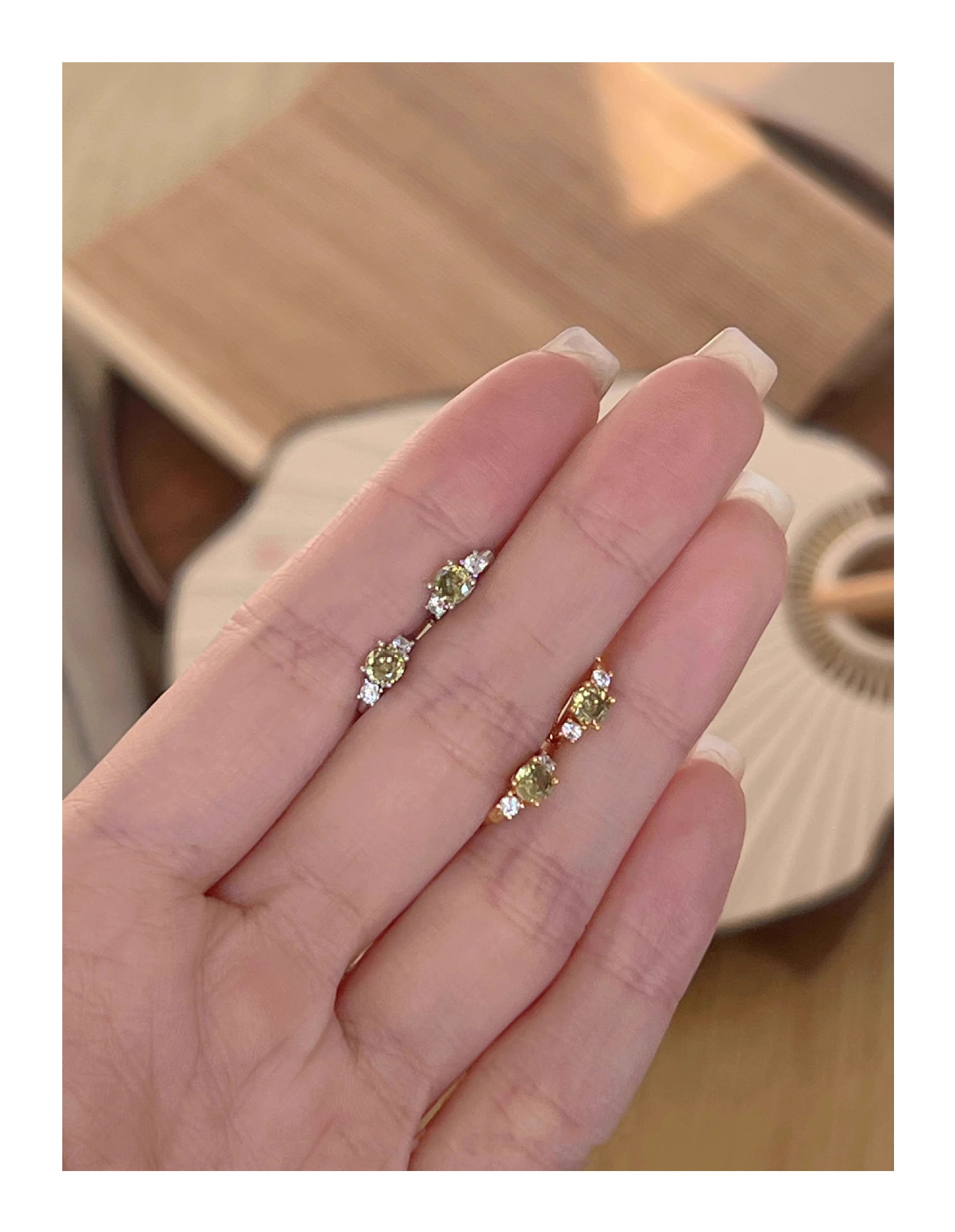Boucles d'oreilles puce en zircon vert olive style chinois chic_voghion.com