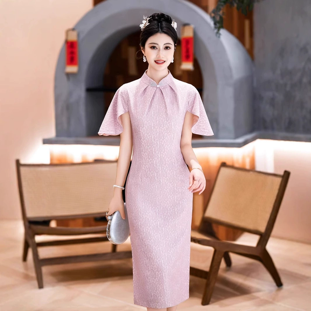 Утренний халат Новый китайский розовый пузырьковый рукав Cheongsam 2025 новый тонкое платье с сертификатом помолвки длинный cheongsam