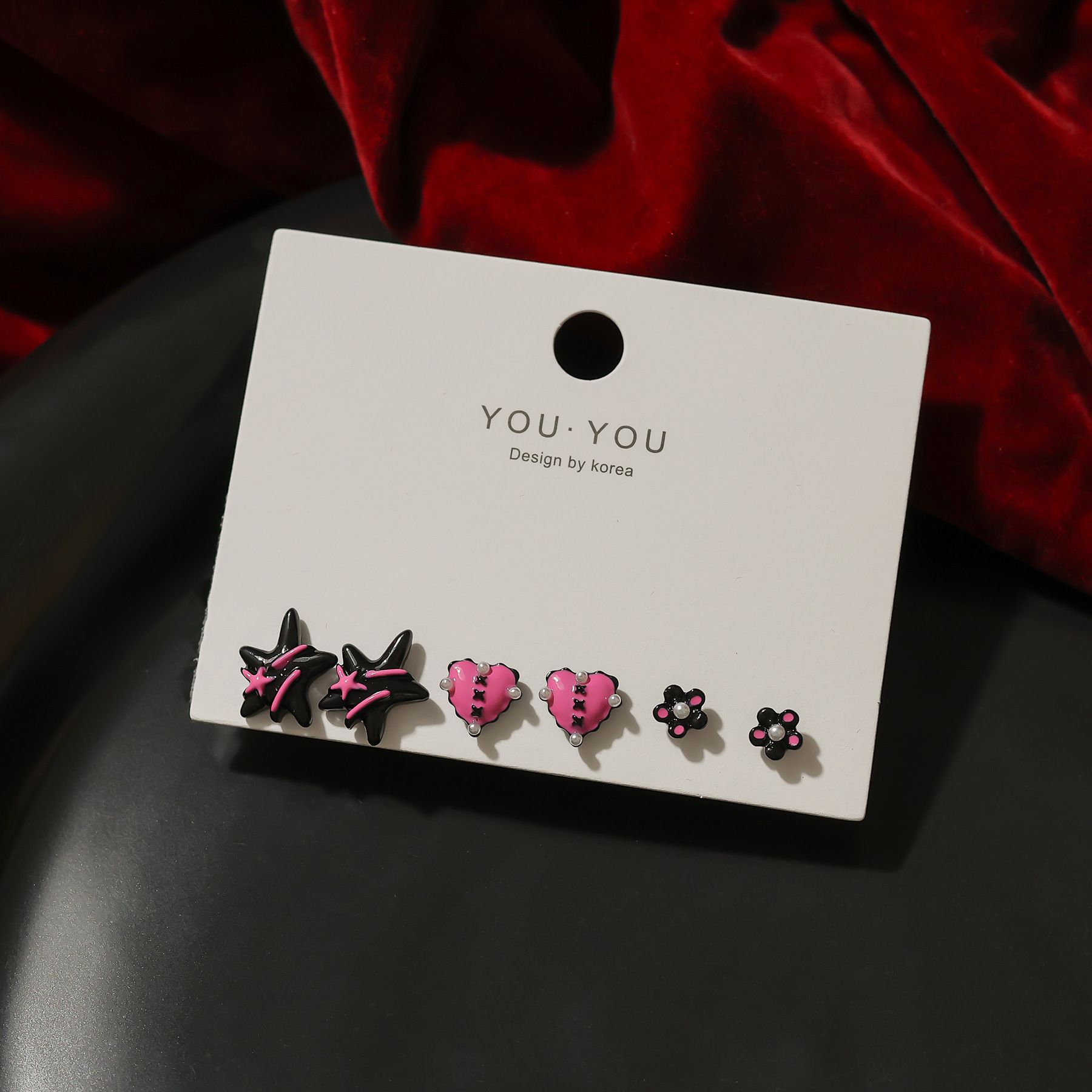 Juego de pendientes de aguja plateados, sencillos y compactos para mujer, pendientes geométricos en forma de corazón, bonitos, dulces y versátiles, venta al por mayor para puestos de mercado