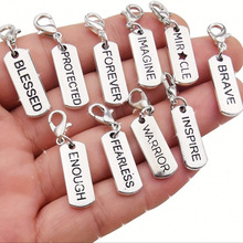 P 48882 Vintage Letter Lobster Clasp Tag ������ĸ��Ϻ�۵���