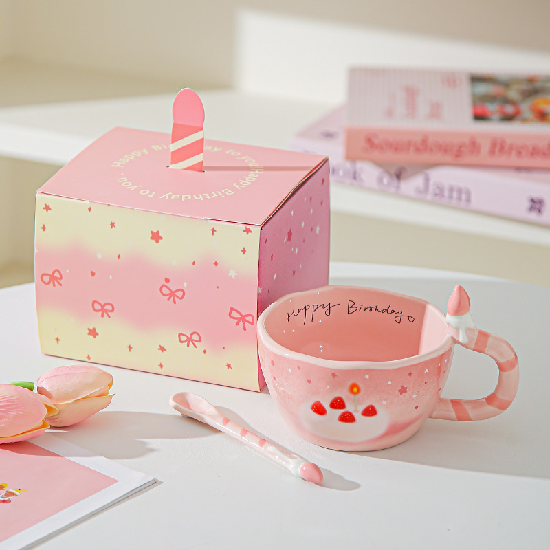 Hermosas copas de cerámica de alto valor facial para un regalo de cumpleaños para una chica, una amiga, un regalo práctico.