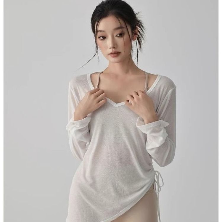 Sheer, lightweight, slimming, slightly transparent yoga drawstring T-shirt with a hem, summer cover-up, loose-fitting, sun-protective long-sleeve top