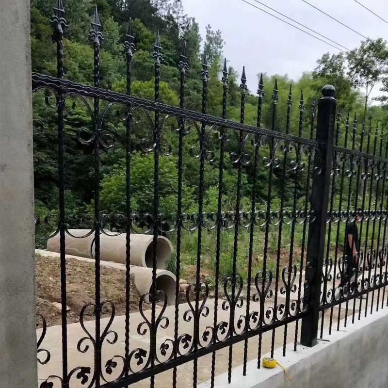 定 做铁艺护栏 锻打铁艺护栏 不锈钢铁艺护栏 庭院别墅铁艺护栏
