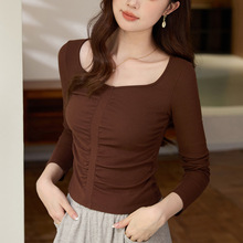 #匠心甄品# 薄绒别致设计感抽褶方领T恤女长袖2025秋冬新品打底衫