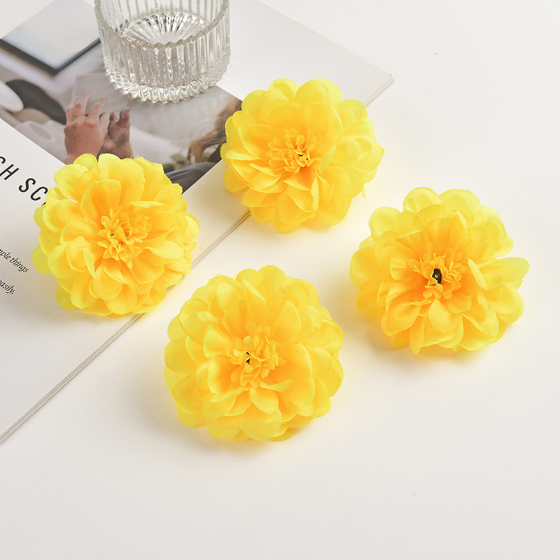 노란색