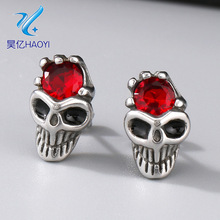 �Ѹ�����ͷ��������������Ů�������ڷ���˷������ʥ����Ʒ����