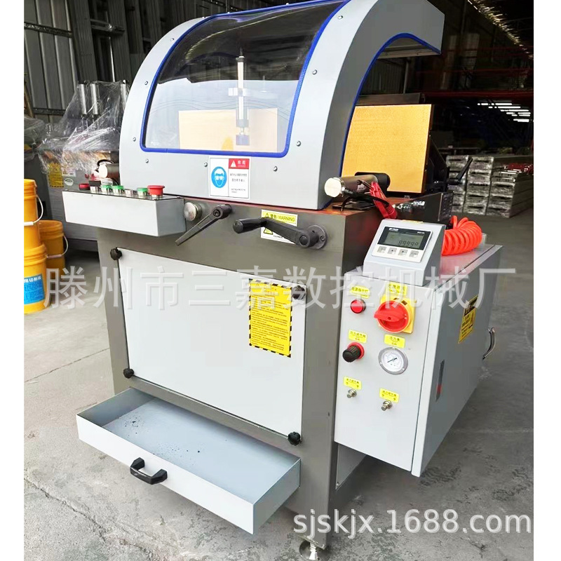 ���Ŵ������豸���ɱ��κνǶ��и�� ���Ͳĵ�ͷ����Ƕ��и��