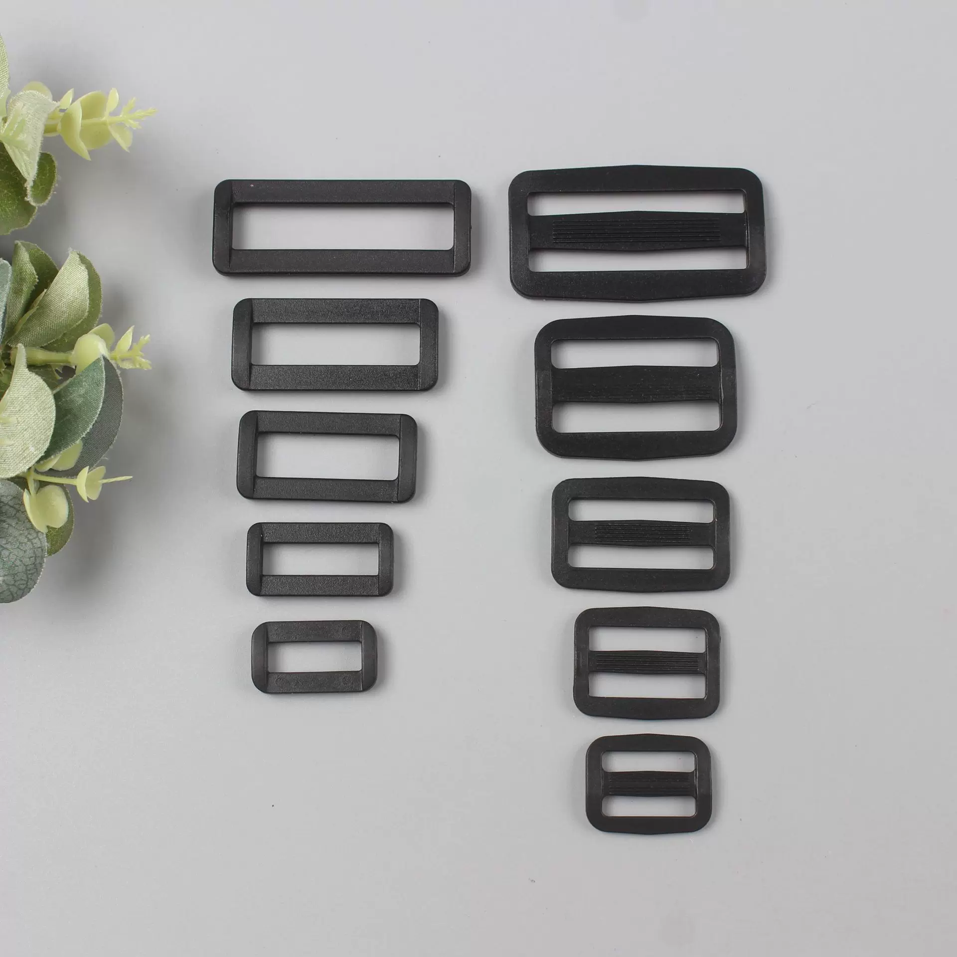 现货供应箱包配件调节扣日子扣背包日字扣日扣翻扣