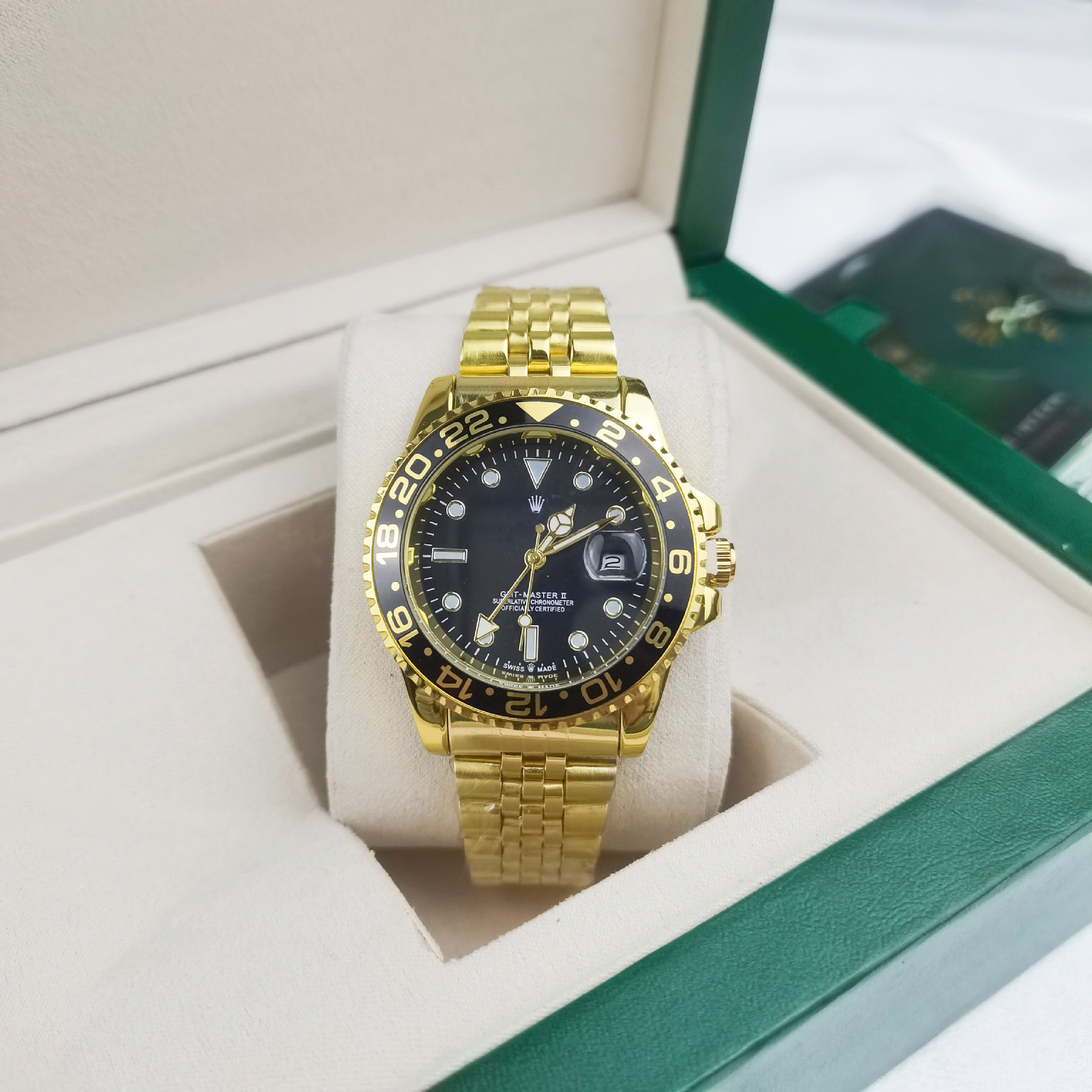 Four-pin coke circle, five baht gold, black circle, black face