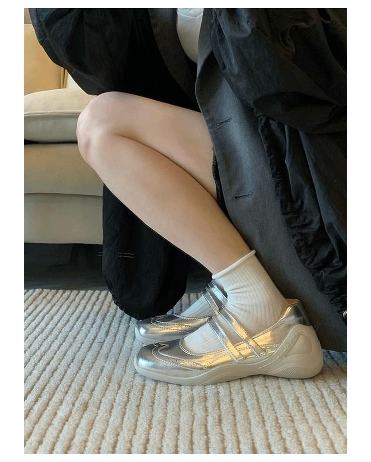 Versión de piel de vaca nuevo ballet plateado zapatos deportivos casuales zapatos de suela plana para mujeres zapatos de cabeza cuadrada con suela gruesa marizhen