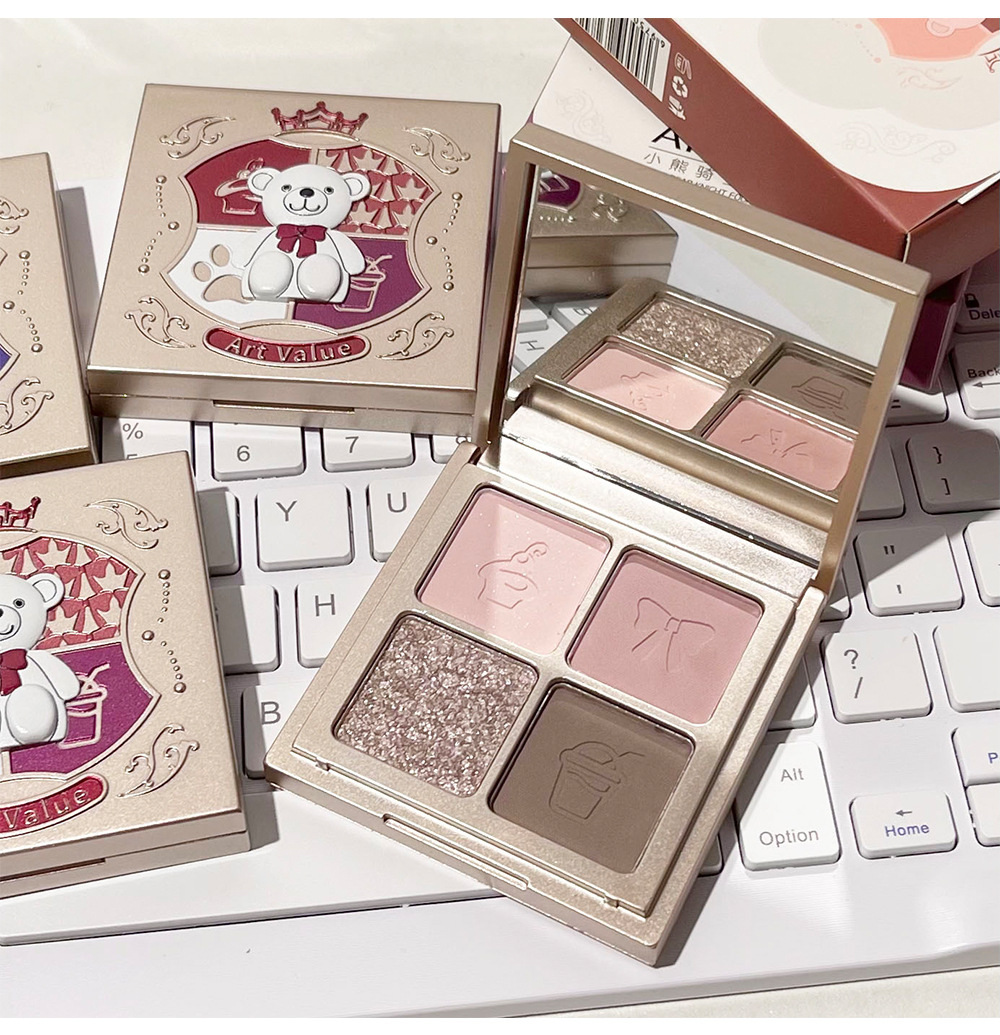 Art Value Little Bear Knight Four-color Eyeshadow powder is fine, smooth and matte. The eyeshadow palette is perfect for nude makeup and daily use undefined