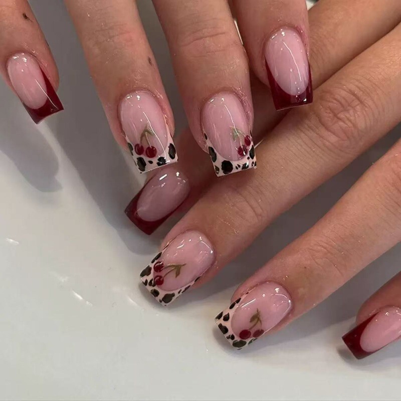 New Year Winter French Red Wearable Leopard Print Cherry Wearable Nail Art Removable Fake Nails Wholesale