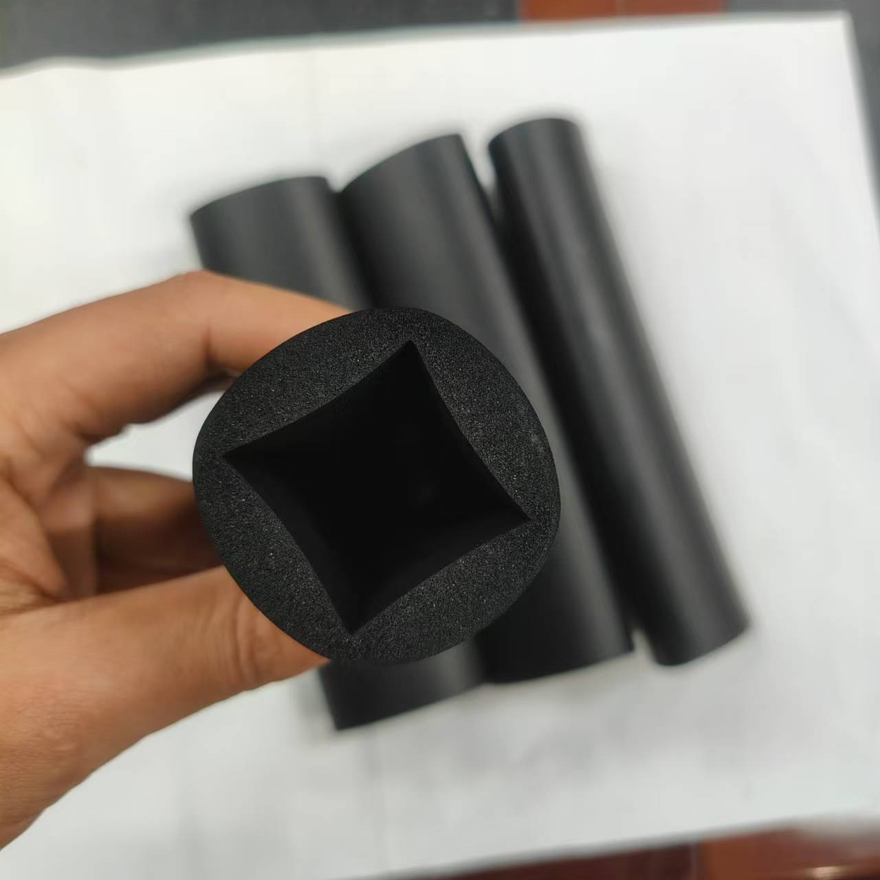 NBR异形发泡管防撞隔热橡塑健身器材机器配件防护套管厂家直供