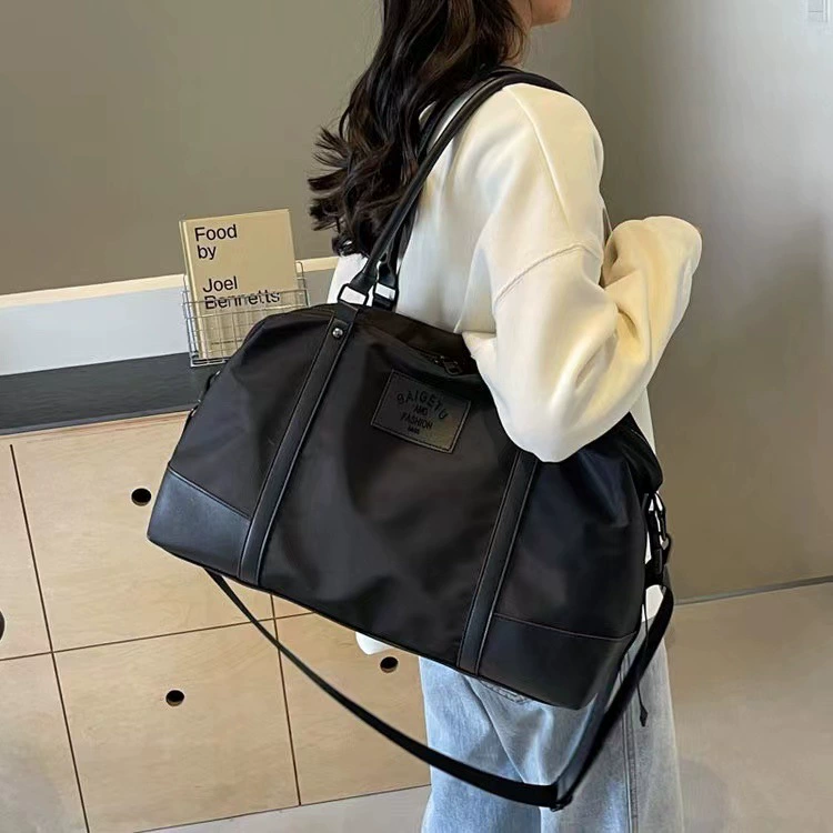 Capacious travel bag, oxford cloth