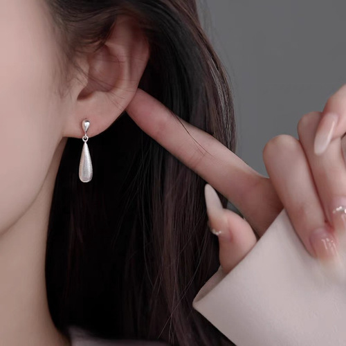 【Little Raindrop】Silver brushed water drop earrings minimalist commuter ear clip earrings mosquito coil plate without ear piercings without pain