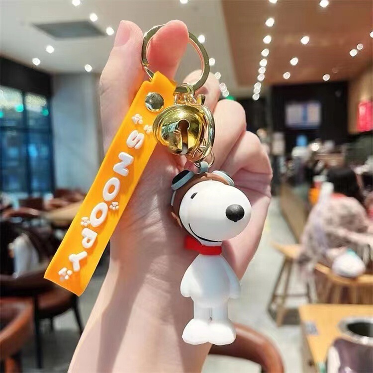 Snoopy Doll Keychain Silicone Car Couple Keychain School Bag Pendant Pendant Small Gift Wholesale Cute