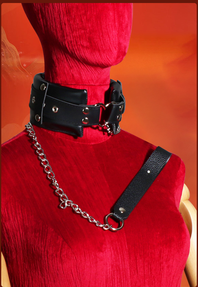 SM Soft-Face Traction Collar Set, PU Leather & Metal Restraint Kit, Black — detail image 13