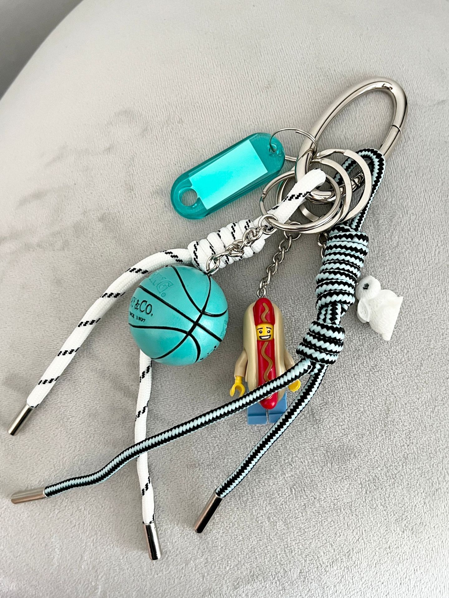 소시지 남자 파란 공 스타일