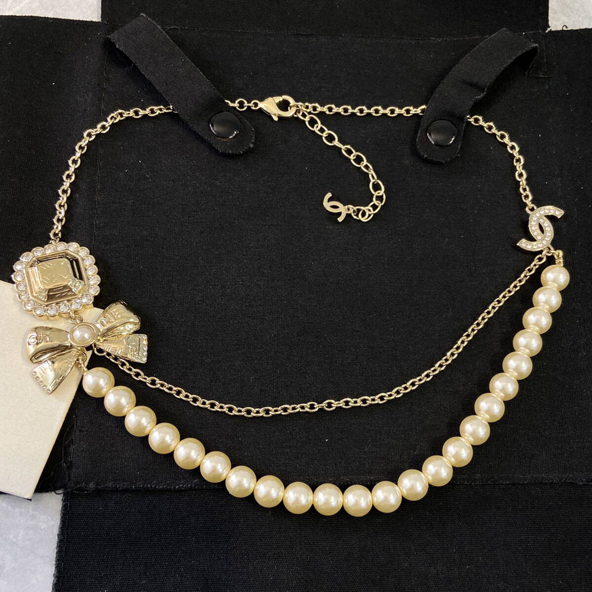 Winter New Arrivals European and American Style Bow Double-Layer Necklace Elegant Socialite Palace-Style Rhinestone Brooch Versatile Wholesale Cross-Border