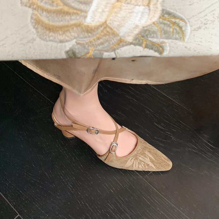 Sandal cao gót mũi nhọn phong cách Trung Hoa mới, chất sa tanh, quai chéo rỗng, gót thô 9 cm — Màu trắng be, Màu Kaki chi tiết 14