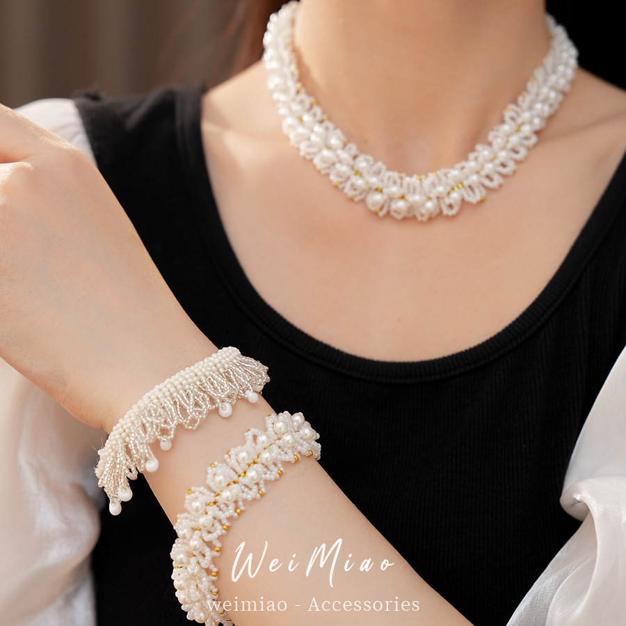 Collar de perlas retrógrado redondo francés lujo ligero nicho cadena de clavícula de alta calidad conjunto de joyería de moda image 1