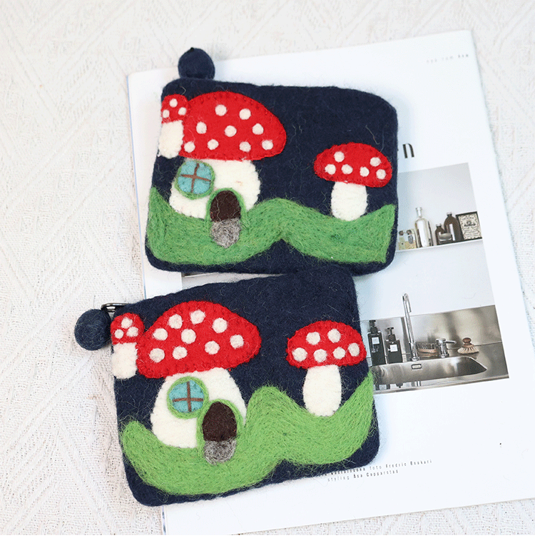 112g Weight Polyester Lining Material Zipper Closure Type Unisex Mushroom Wool Felt Zipper Coin Purses