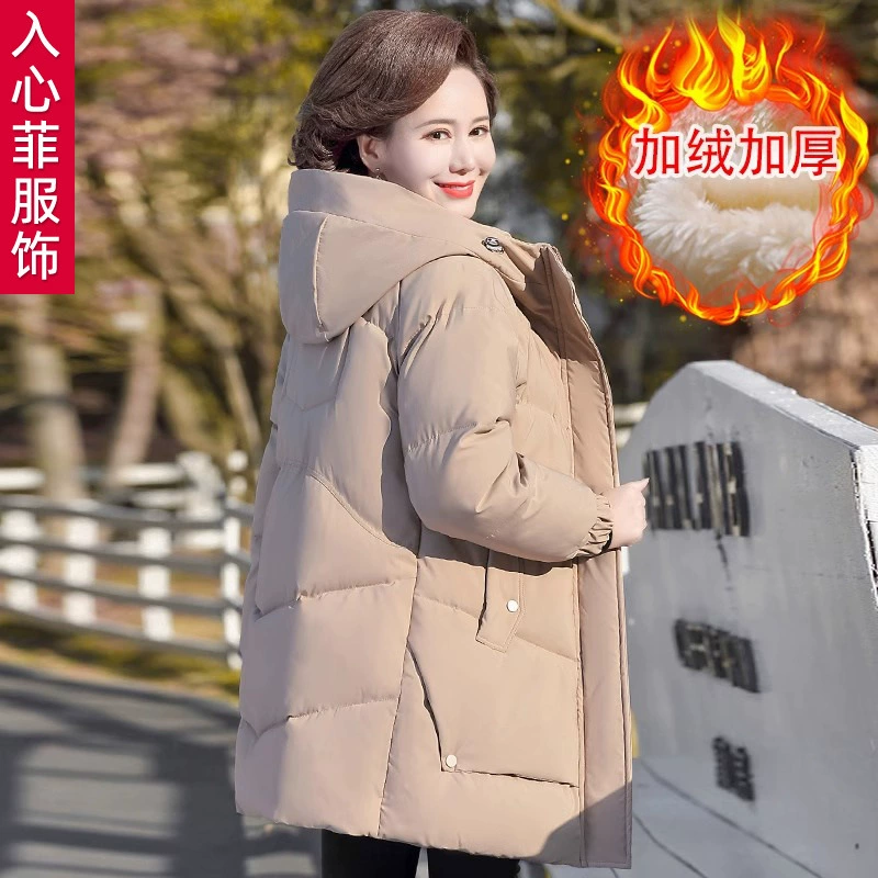 Зимнее пальто для женщин среднего возраста, пуховик, новая модель 2025 года, зимнее хлопковое пальто для женщин среднего и старшего возраста, утепленное флисом и утолщенное хлопковое пальто.