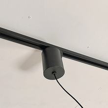 ���߸��b������������������λ��s��ͣ�ɾ����b܉��������