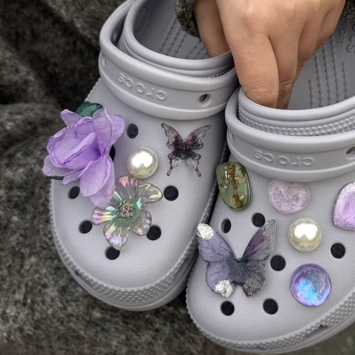 Butterfly Princess nuevos accesorios de zapatos agujeros de alta calidad, botones de zapatos agujeros de color púrpura, botones de botones de botones