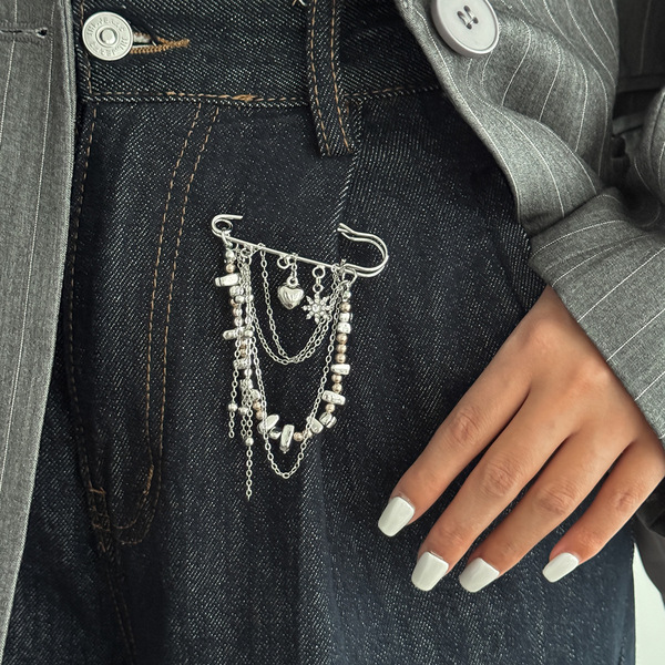 elegant design brand brooch