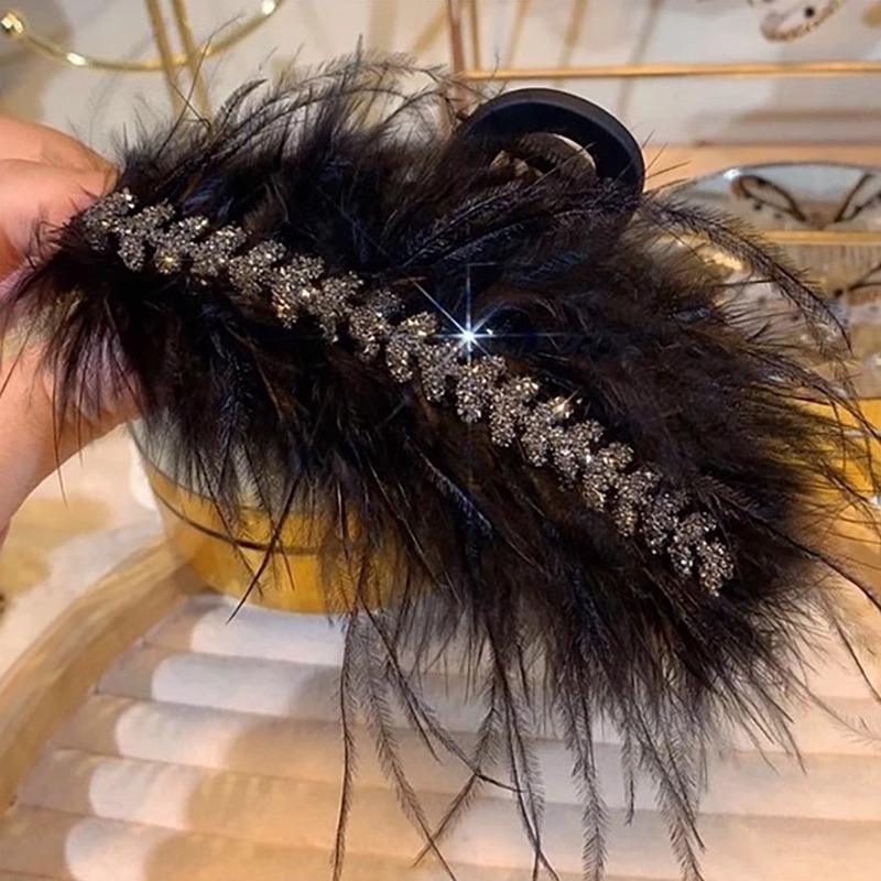 夏の新しいハイエンドオーストリッチぬいぐるみヘアクリップ女性のための大型サメクリップ黒羽グリッパー頭飾りクリップ|undefined
