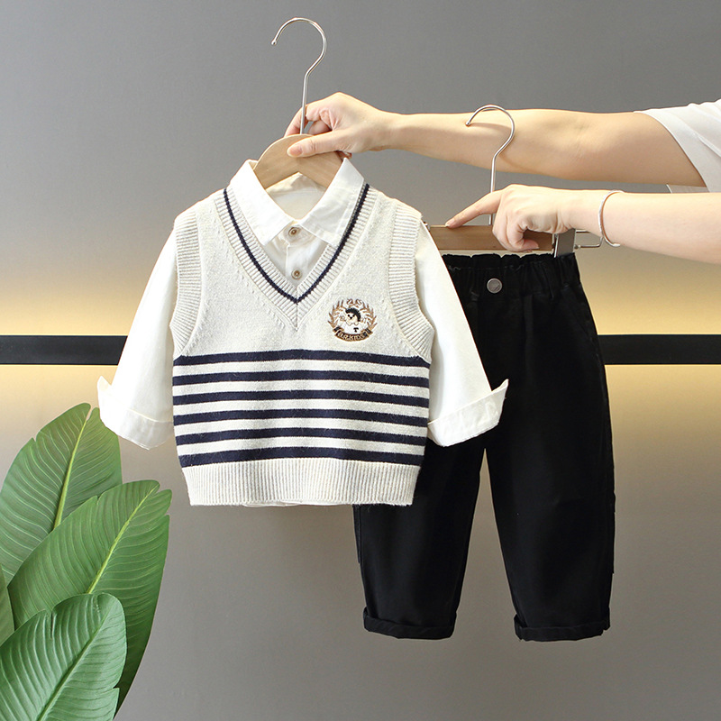 6156 Traje de primavera y otoño para niños 2025 nuevo estilo estilo occidental suéter de estilo universitario para niños chaleco de tres piezas bebé otoño