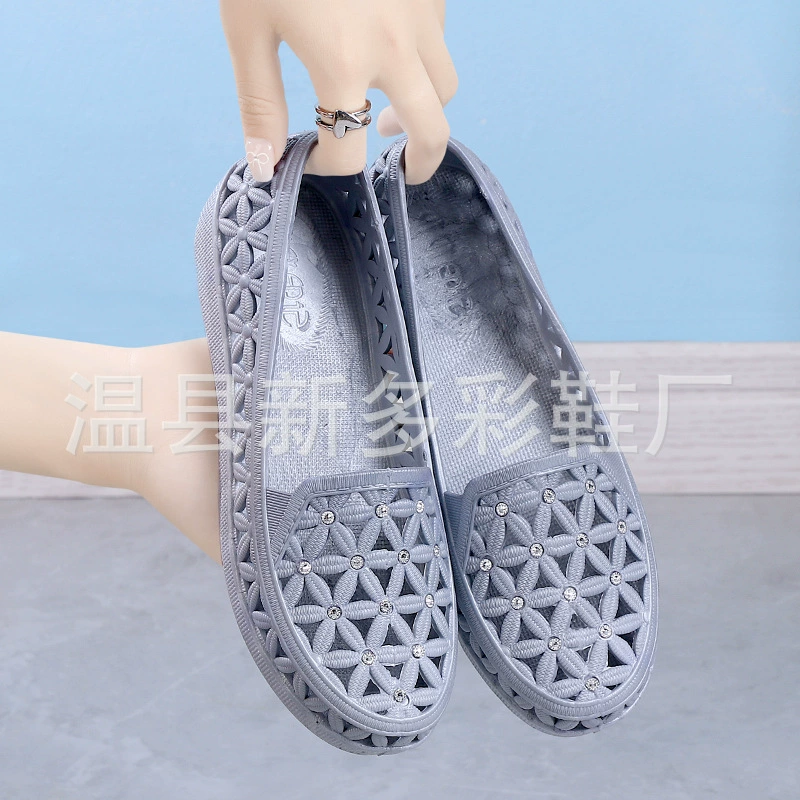 2026 Новый Croc Shoes Dropshipping Летние сандалии Женские плоские сандалии Мамина обувь для среднего и пожилого возраста