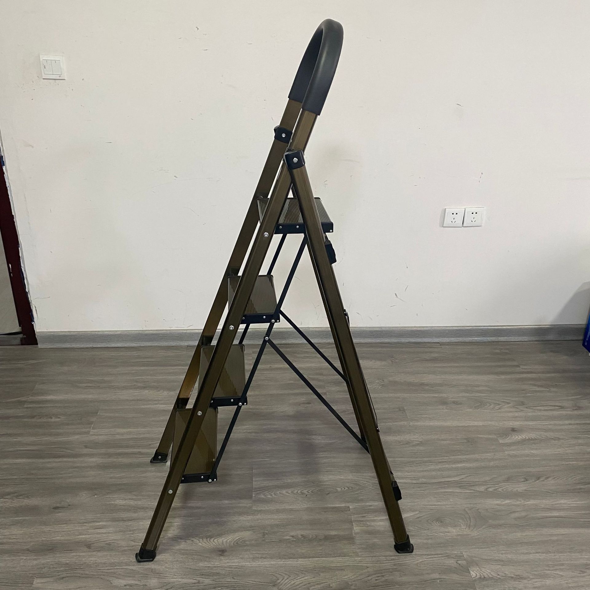 1ca4f706ebcb5f6e0e88cf0a20ed93