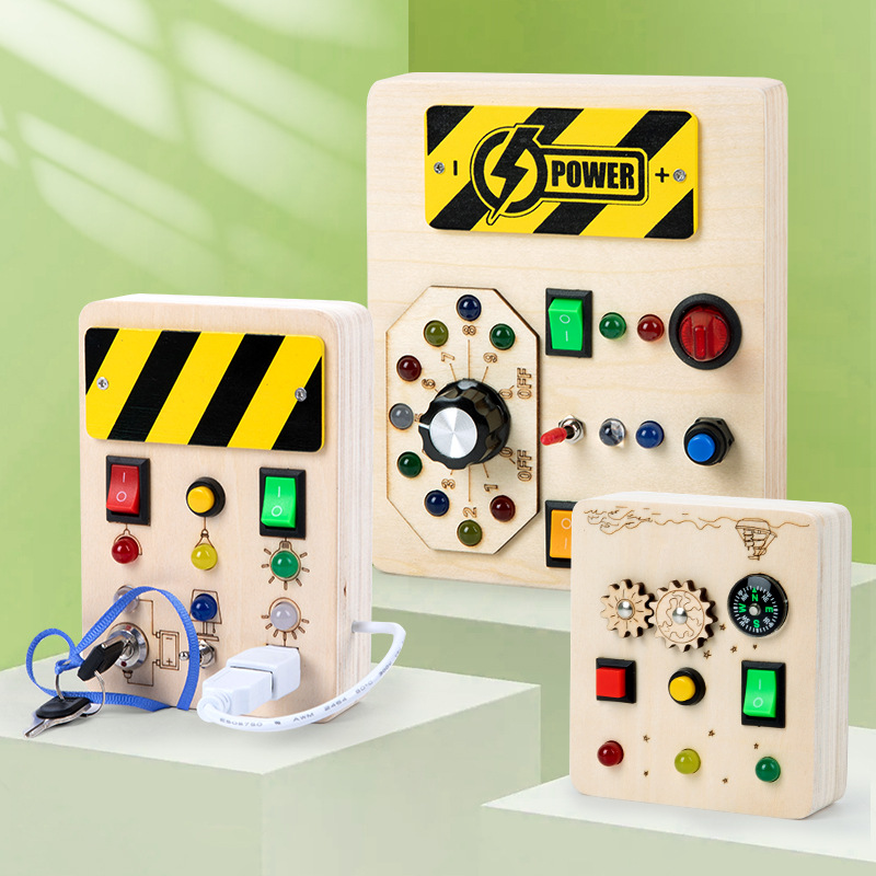Juguetes transfronterizos CE y CPC comercio exterior niños educación temprana juguetes de madera ocupados interruptor de alimentación LED luz de tráfico 3 +