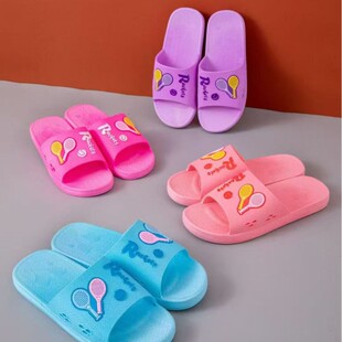 ϲ���ѕr�н���Ůʿһ����  �Ҿ���Ь���^�҃Ⱥ��sŮPVC��Ь���l