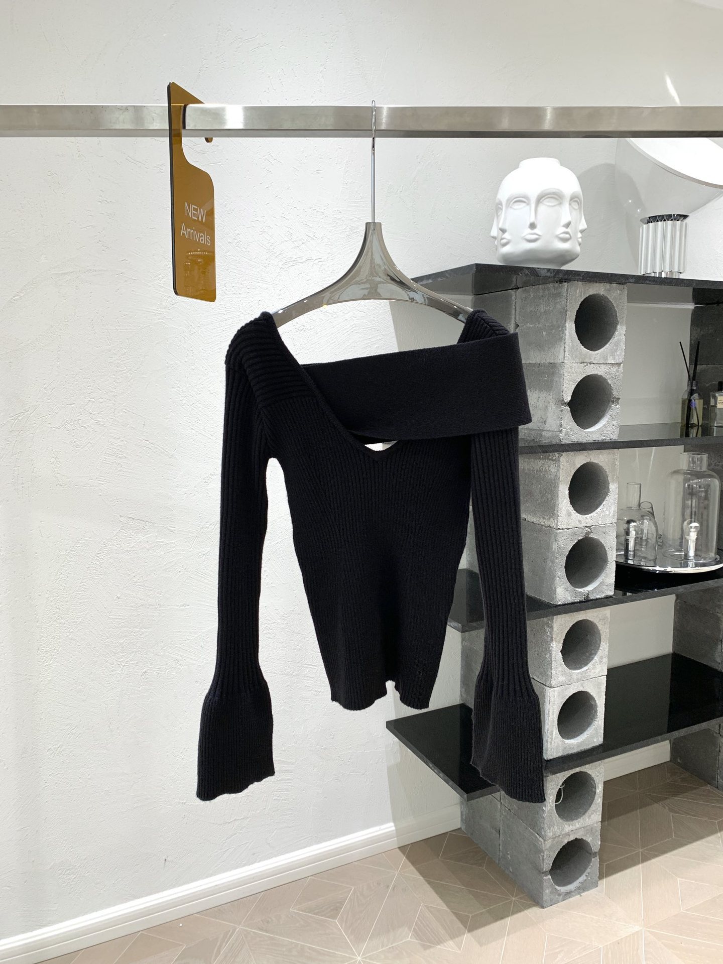 2025 nuevo diseño de hueco delgado perezoso interior con camisa de punto de mangas largas para mujeres suéter de invierno y otoño