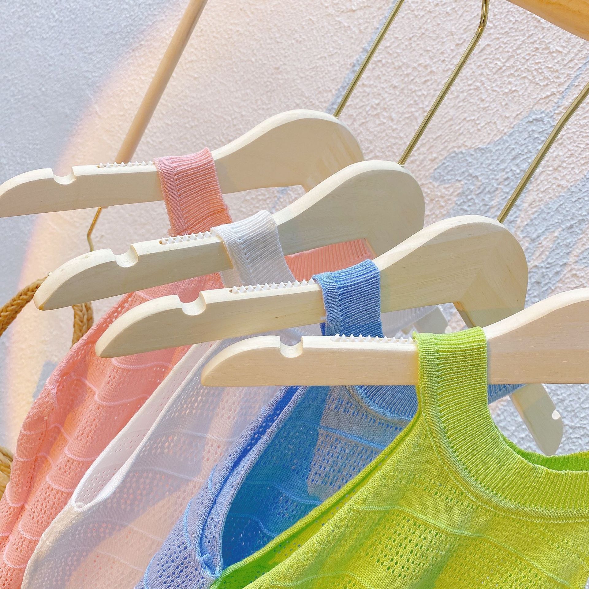 Ropa para niños 2023 Nuevas niñas primavera y verano Honda bebé estilo occidental superior de verano para niños Chaleco de cuello redondo ropa exterior delgada