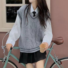 针织马甲上衣v领宽松日系慵懒风减龄无袖背心JK制服基础款毛衣女