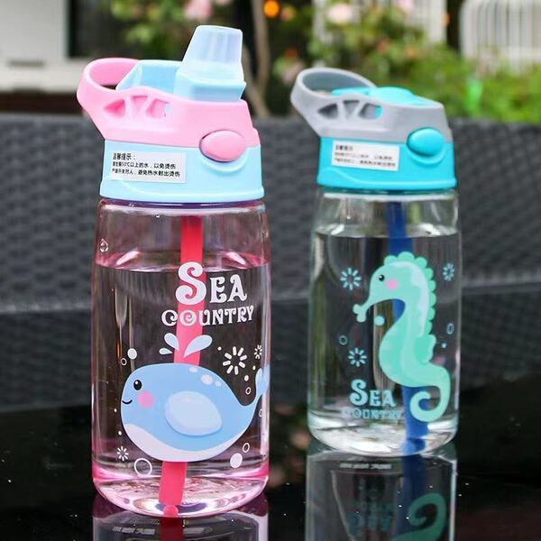 Hermetic shatterproof plastic children's handheld teapot for…