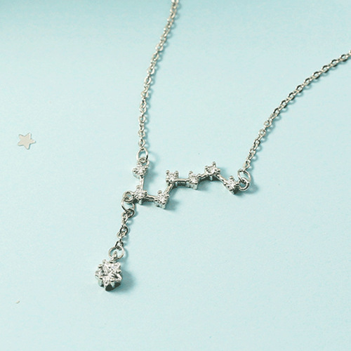 Japanese and Korean trendy Big Dipper tassel star necklace, fashionable, personalized and versatile jewelry to give to your girlfriend as a Valentine's Day gift