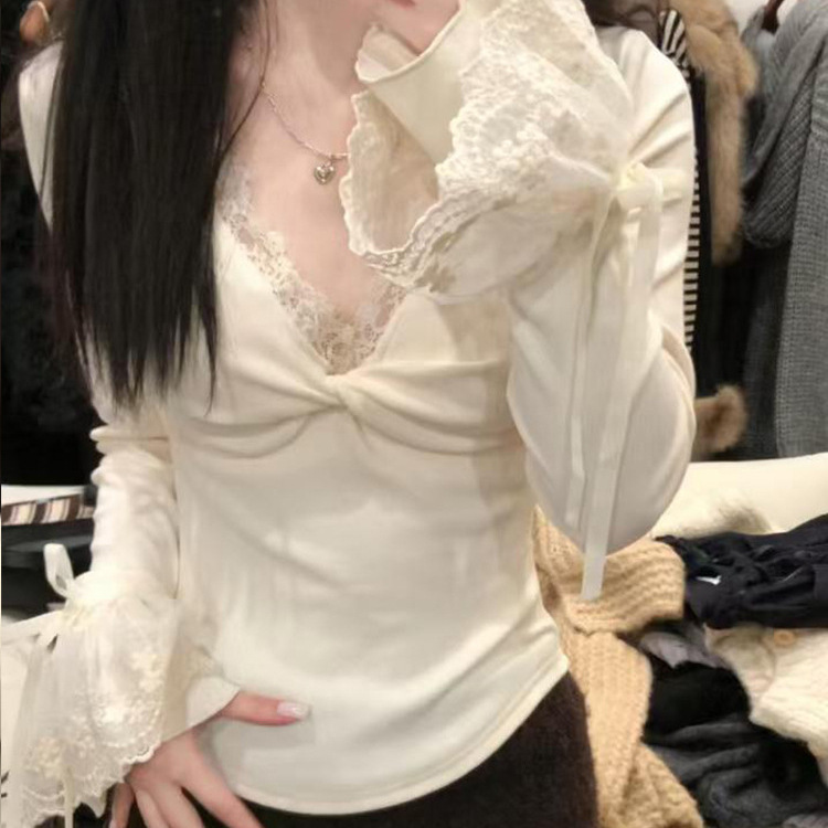 Lace V-Neck Buttoned Right Shoulder Long-Sleeved T-Shirt for Women in Autum Pure Lust Style High-End Warm Inner Layering Top Lace V-Neck Buttoned Right Shoulder Long-Sleeved T-Shirt for Women in Autum Pure Lust Style High-End Warm Inner Layering Top