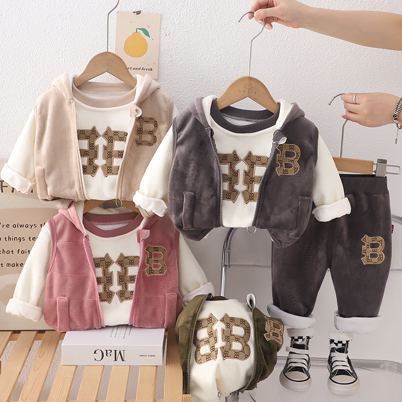 Boys' Winter Outfit Set with Fleece Lining, Thickened Cartoon Vest, 2025 New Children's Sweatshirt, Three-Piece Set for Girls, Trendy