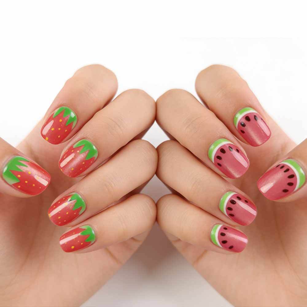 Uñas postizas de fresa estilo ojo de gato transfronterizas, arte de uñas fresco estilo INS europeo y americano, 24 piezas de uñas postizas terminadas al por mayor.