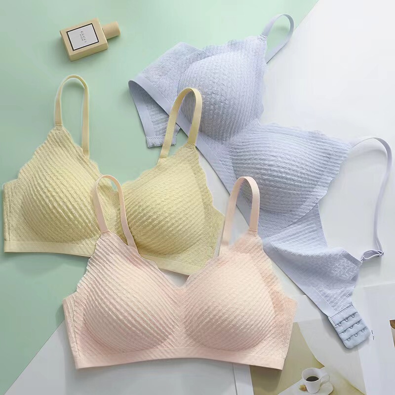 One-piece seamless underwear women's small chest push up breast glue bra comfortable lace adjustable bra thin One-piece seamless underwear women's small chest push up breast glue bra comfortable lace adjustable bra thin