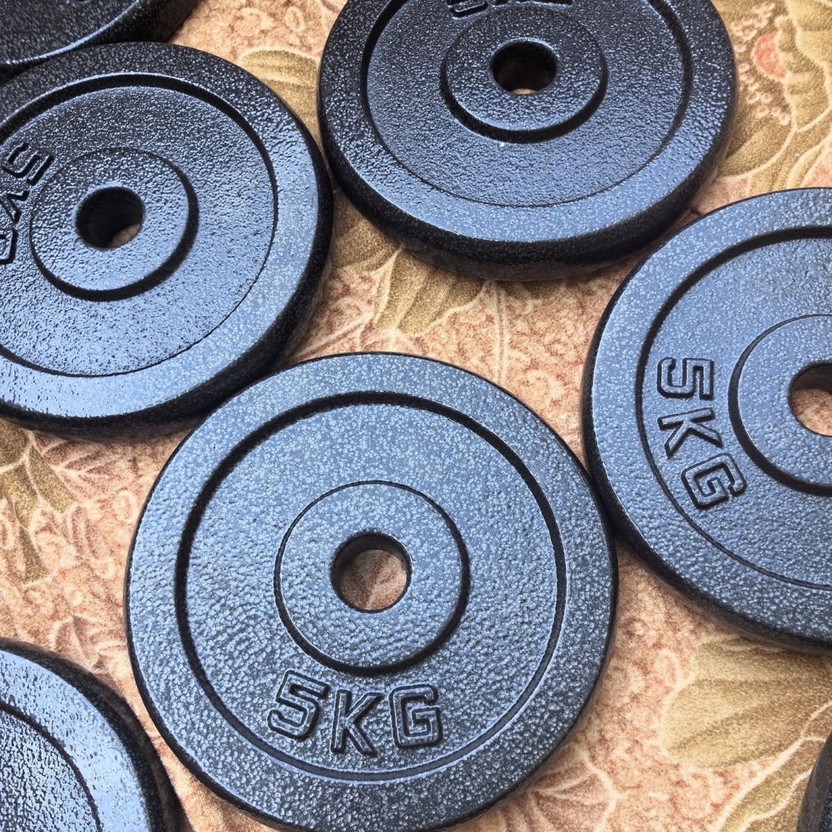 Ultra-Thin Dumbbell Cast Iron Fitness Equipment Household Small Hole Paint Sheet Weighted Pure Iron