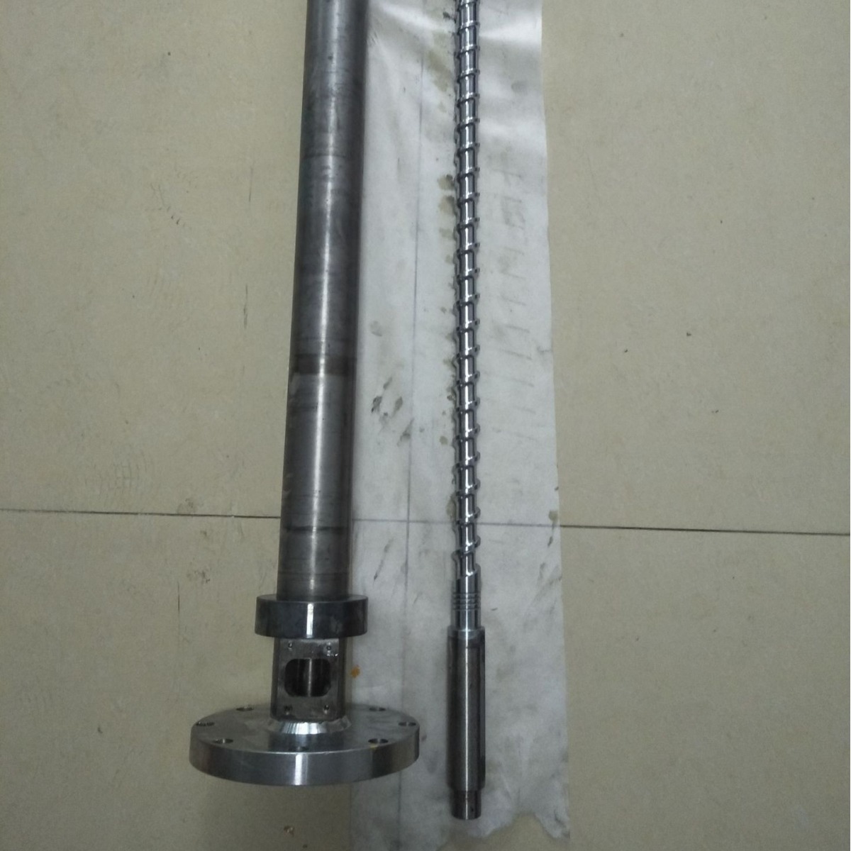 45吹膜机挤出机用螺杆机筒