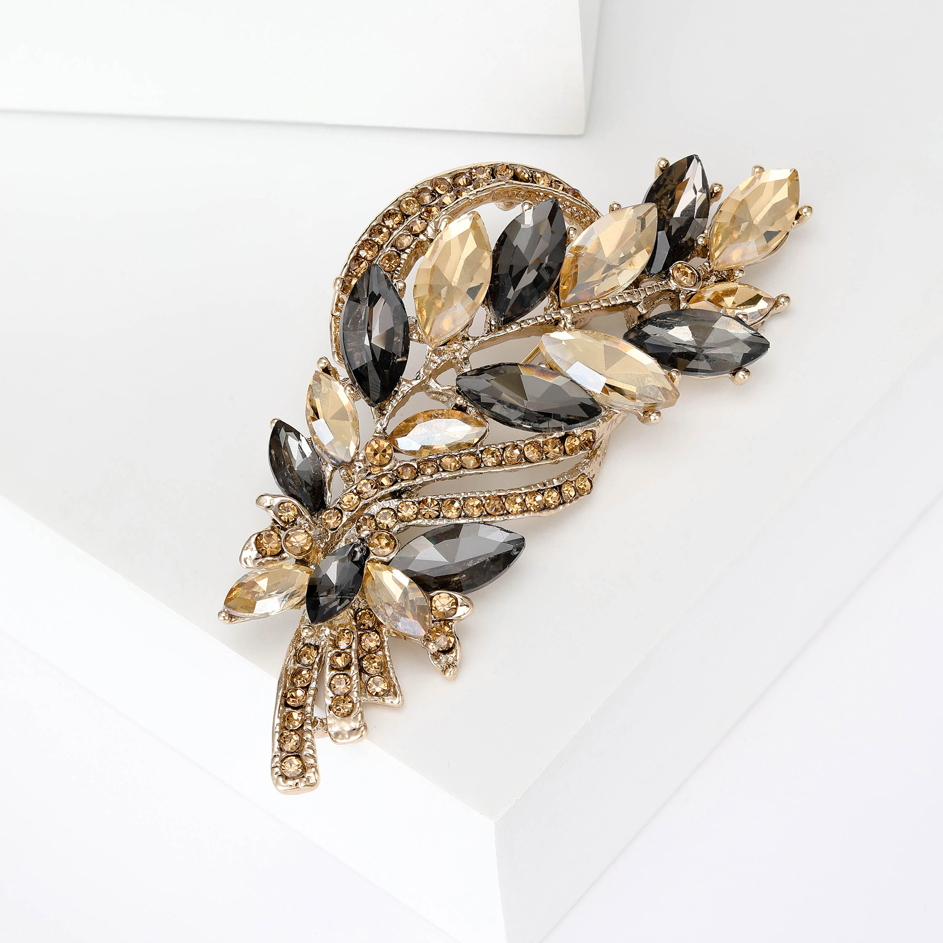35g Weight Brooches Classification Banquet, Party, Street Occasion Alloy Material Leaf Pattern Women's Gender Simple Style Style Simple Style Pin Leaf Alloy Women's Brooches 8